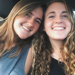 Meet your Posher, Leanna